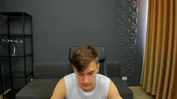 BradyFlint 27-04-2026 Male Cap toy ass Recorded fingers