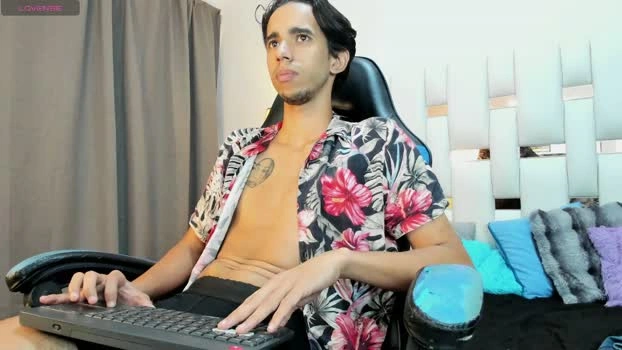 Alessandro_abru 27-04-2026 Male Cap lick kissing Ass Show