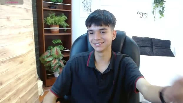 maxim_rod 28-04-2026 Male Cap fingers cute strip naked