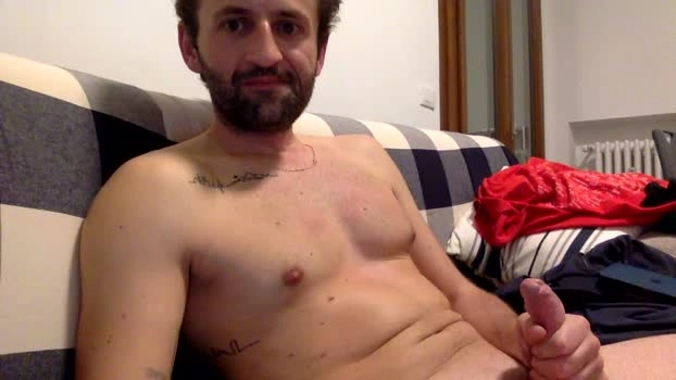 Jei89 28-04-2026 Male Cap bigtoys suck Topless beauty