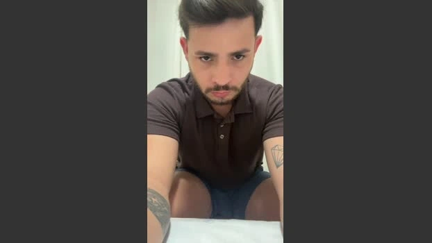 victorhneves888 29-04-2026 Male Cap kissing jerkoff handsome fuckme
