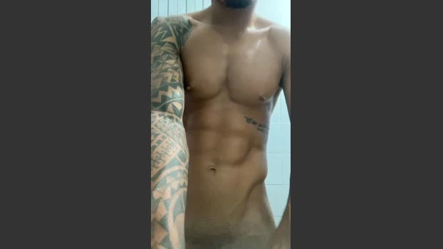 Marginalbaiano 30-04-2026 Male Cap spanking striptease analtoy legs