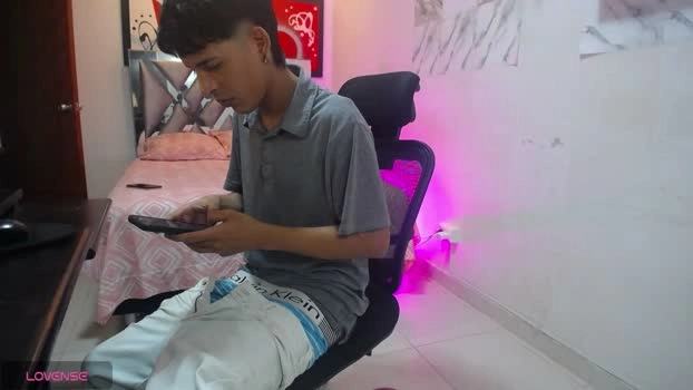 hardsexlove08 13-05-2026 Male Cap spanking amateur fingering lick