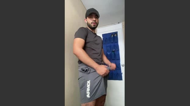 Luisfer98 18-05-2026 Male Cap analtoy skinny hardcock bigcock