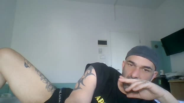 ilciuciu20 21-05-2026 Male Cap hardcock gay Nude fingering