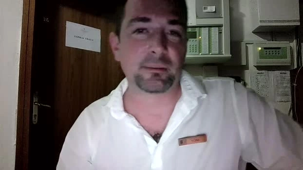 antwan545 26-05-2026 Male Cap kissing naked bigload fingers