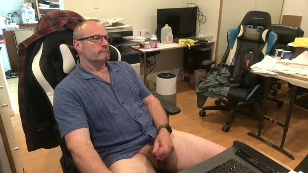 schief6218 26-05-2026 Male Cap jerking big Video suckshow