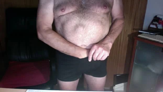 Luis18444 27-05-2026 Male Cap jerkoff sexykitty twink Topless