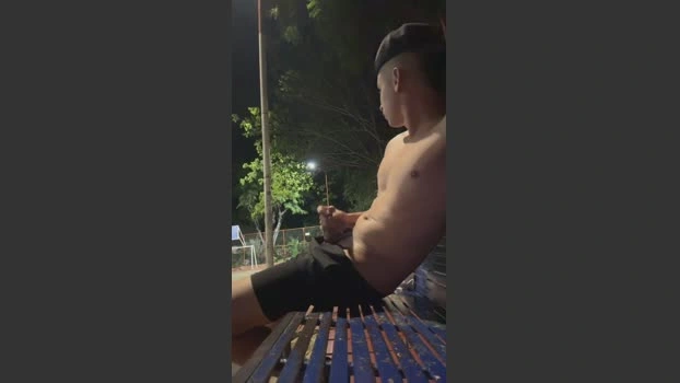 Outdoorsd 27-05-2026 Male Cap Ass fingers Topless nude