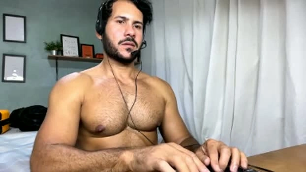 User02724 29-05-2026 Male Cap kinky big fuckher twink