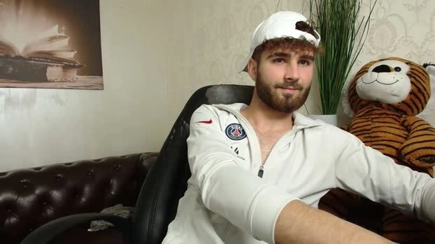 KyloEast 30-05-2026 Male Cap play Naked prettyface beauty