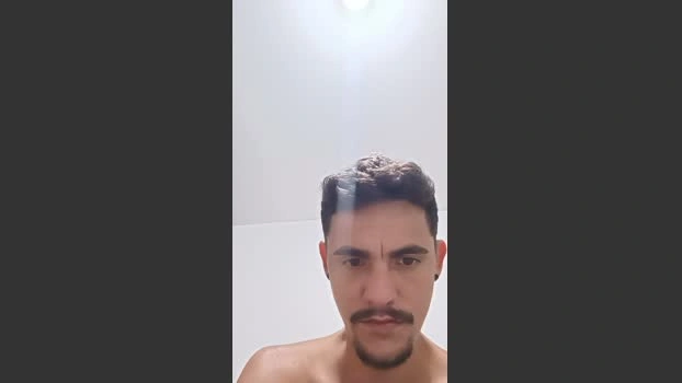 Levi_Henrique 31-05-2026 Male Cap sexymale Show Topless spank