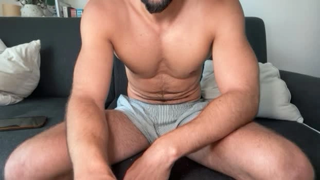 Roylarry 02-06-2026 Male Cap juicy ass amateur bigtoys