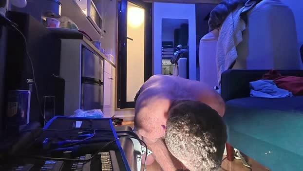 Bighairytopping 03-06-2026 Male Cap amateur show spanking hard