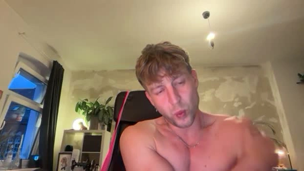 Heikhoe69 05-06-2026 Male Cap kissing sexymale nude bj-dildo
