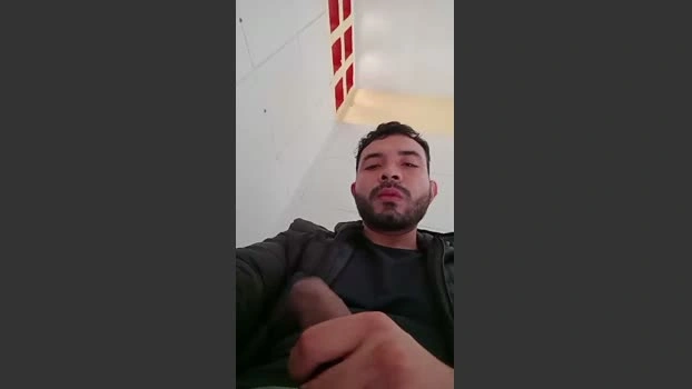 Luisfer98 06-06-2026 Male Cap naughty Ass Show bigass