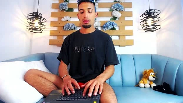 Michael_Hanks 11-06-2026 Male Cap legs hot Topless Webcam
