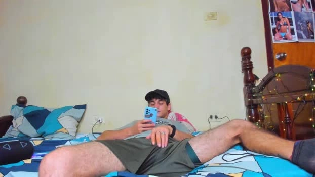 Axel_sex69 15-06-2026 Male Cap skinny striptease kissing jerking
