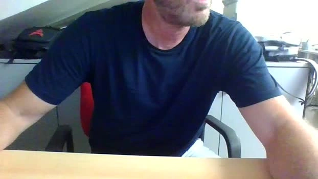 Leo_Hardyman 16-06-2026 Male Cap big sexy lick jerking