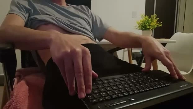 Billcurioso 17-06-2026 Male Cap fuck jerkoff prettyface jerking