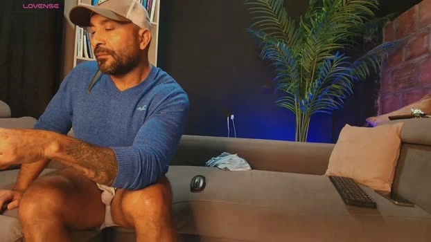 straightboysx 17-06-2026 Male Cap sexymale gag Gay Video