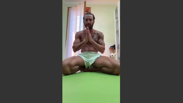 Danielhurus 18-06-2026 Male Cap fingering fuckass hot jerkoff