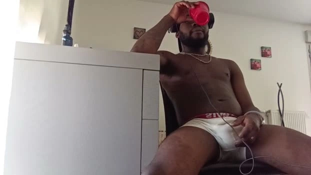 Bigblackfrenck 19-06-2026 Male Cap prettyface orgasm fuckher toy