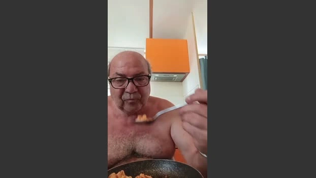 minuzzo61 20-06-2026 Male Cap kiss bigballs fuckhard sexybody