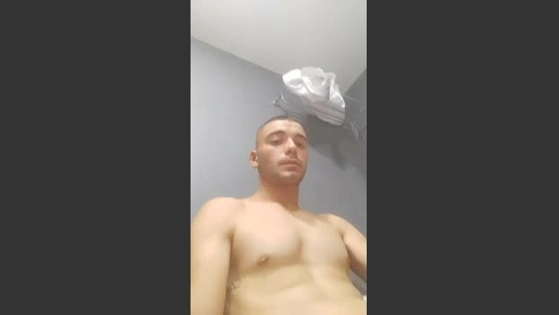 tommy2448 20-06-2026 Male Cap bigdick Gay prettyface fuckme