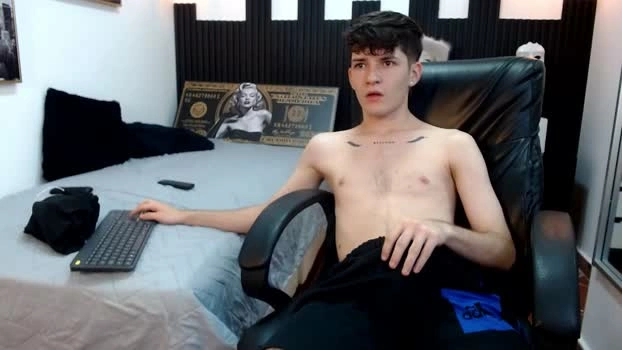 trevor_mob 19-06-2026 Male Cap lovense bigtoys gay bigballs