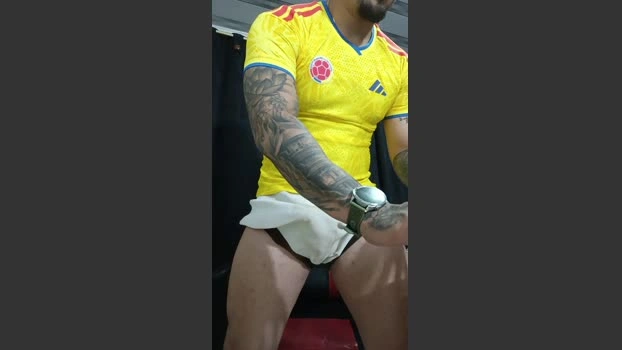 Im_massimo777 21-06-2026 Male Cap jerking horny ass bigass