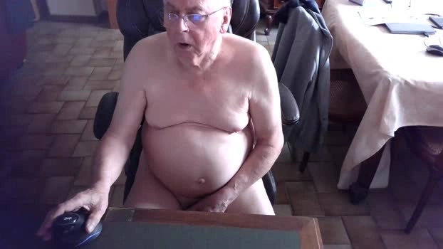 alain633 21-06-2026 Male Cap Topless striptease fingering big