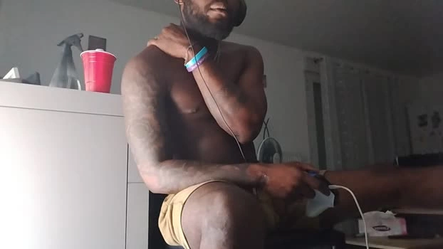 Bigblackfrenck 23-06-2026 Male Cap play sexymale spanking jackoff
