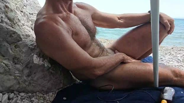 andreas_ath 25-06-2026 Male Cap hard horny beauty bj-dildo