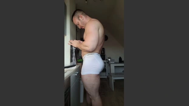 yumyum18 24-06-2026 Male Cap bigcock horny twink spank