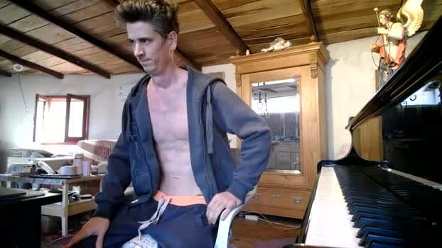 PianoTobe 25-06-2026 Male Cap sexykitty playtime naked horny