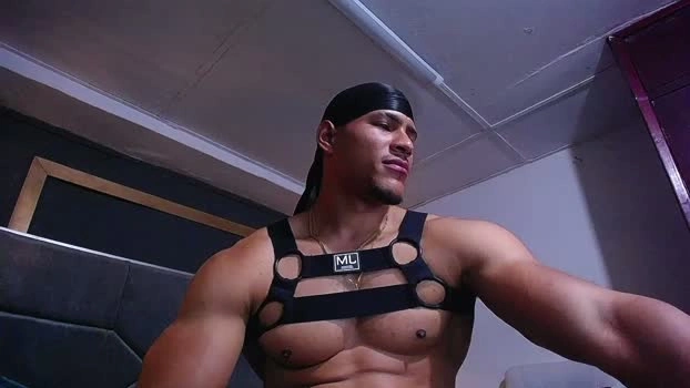 teddyfit_19cm 25-06-2026 Male Cap hard jerking spank sexyfeet