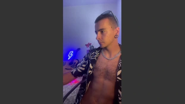 RebelNick 27-06-2026 Male Cap bigass bigdick lick sexyfeet