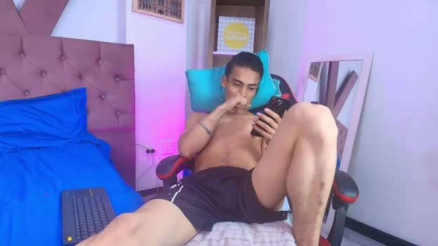Tommy_West_ 27-06-2026 Male Cap moan sexymale horny bj-dildo