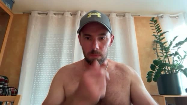 daniel6303 27-06-2026 Male Cap natural jerkoff twink strip