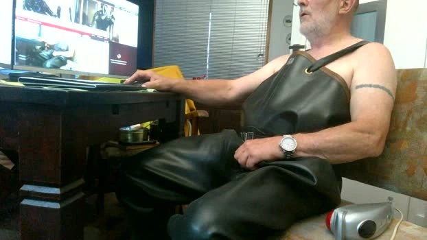 gumbb 26-06-2026 Male Cap handsome bigballs wank analtoy