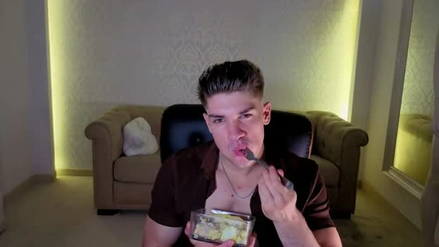 MaxKaidenn 03-07-2026 Male Cap sexybody deepthroat suckshow handsome