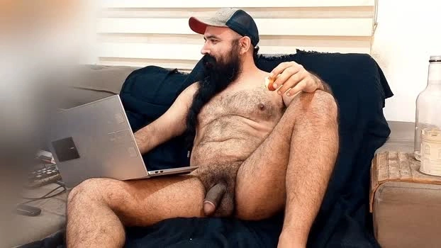 BeardedSmoker 04-07-2026 Male Cap bigcock playtime Recorded love