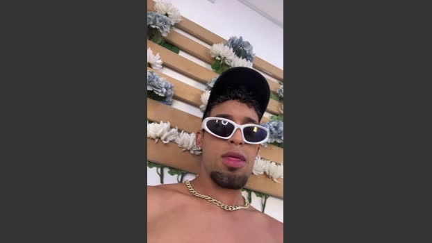 Michael_Hanks 05-07-2026 Male Cap nude juicy prettyface fingers