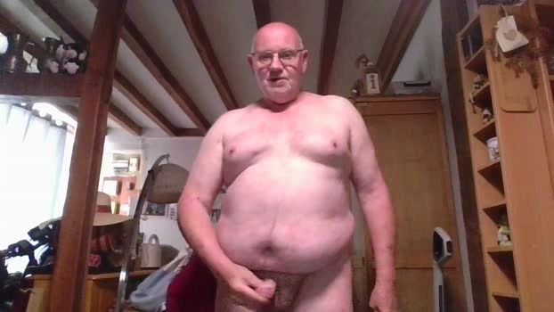 king5859 04-07-2026 Male Cap strip sexyfeet love spank