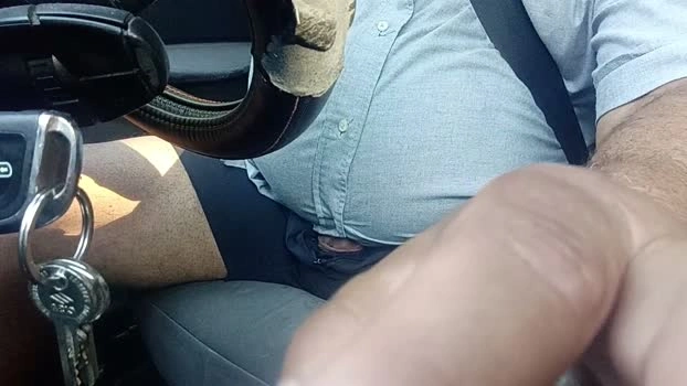 maturo32 05-07-2026 Male Cap spanking kiss handsome gay