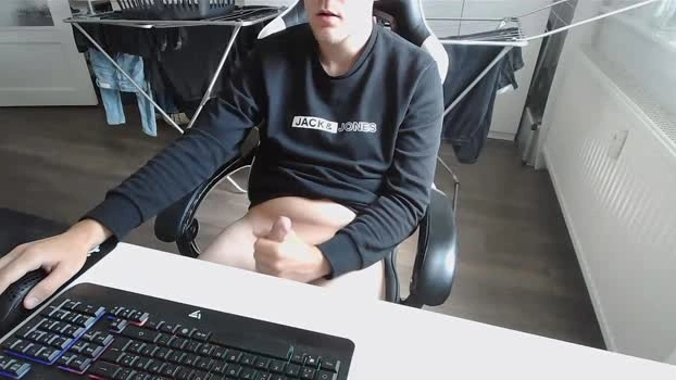 Aleex325 08-07-2026 Male Cap Cam Video yummy wank