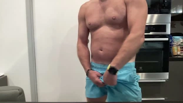 xxxironggxxx 11-07-2026 Male Cap Gay jerking hot legs