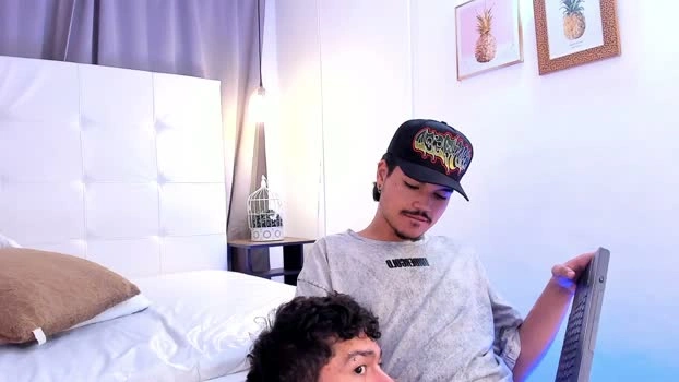 Briian__ 15-07-2026 Male Cap twink fuckme legs wank