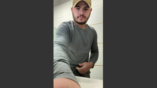 victorhneves888 15-07-2026 Male Cap handsome kink big hardcore